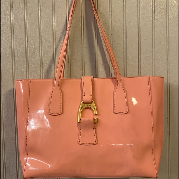Dooney & Bourke Handbags - Dooney & Bourke Patent Leather Shannon tote